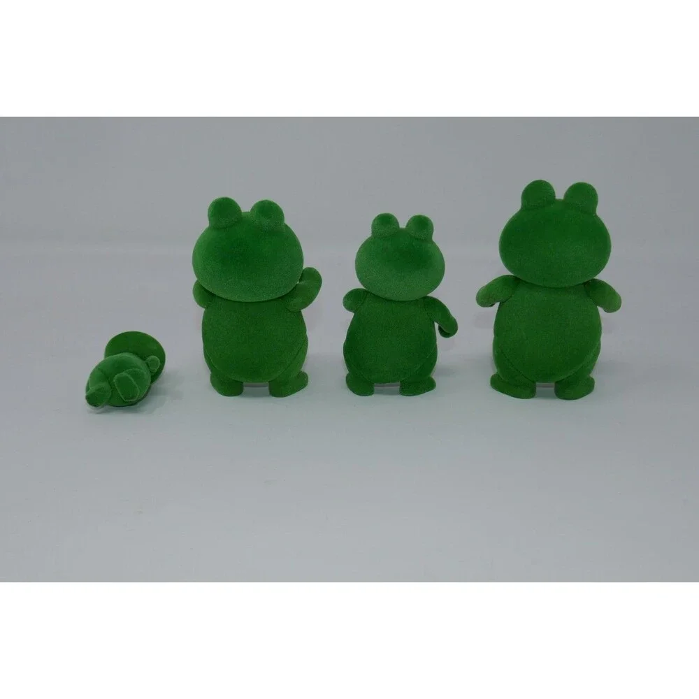 Li'l Woodzeez Croakalily Frog Family Figures Set of 4 w/Clothing